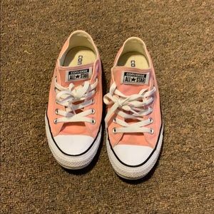 Low Top Pink Converse Size 7